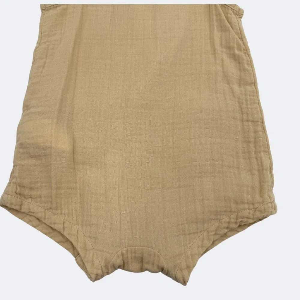 Old Navy Beige Sleeveless Henley One-Piece Baby Romper 12-18 Months Unisex